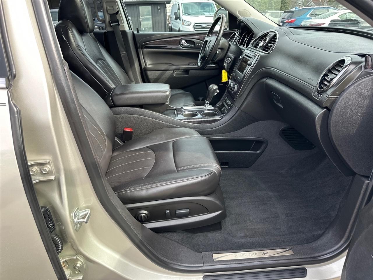 Buick Enclave AWD 4dr Leather 2017