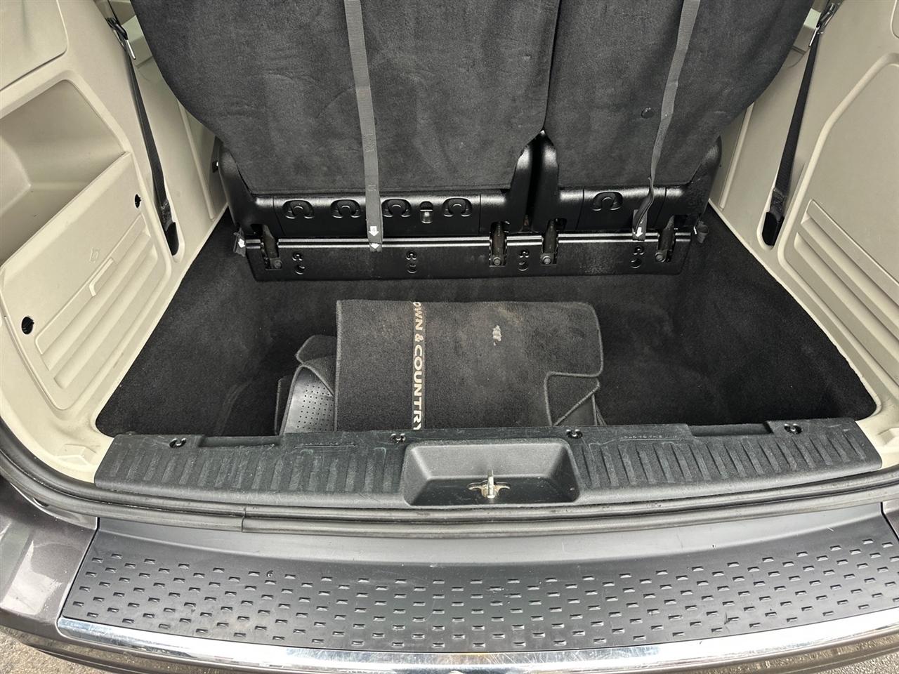 Chrysler Town & Country 4dr Wgn Touring 2016