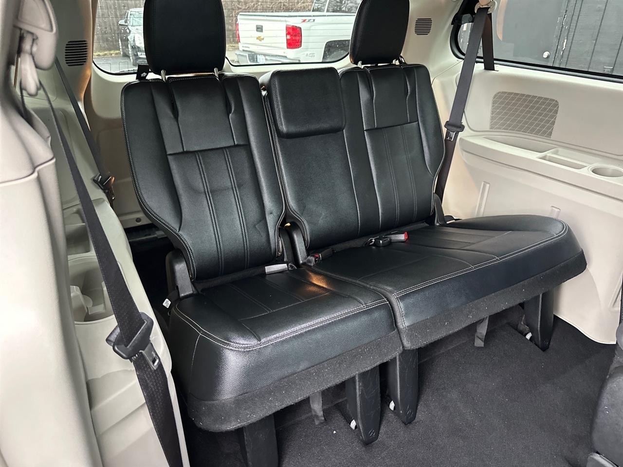 Chrysler Town & Country 4dr Wgn Touring 2016