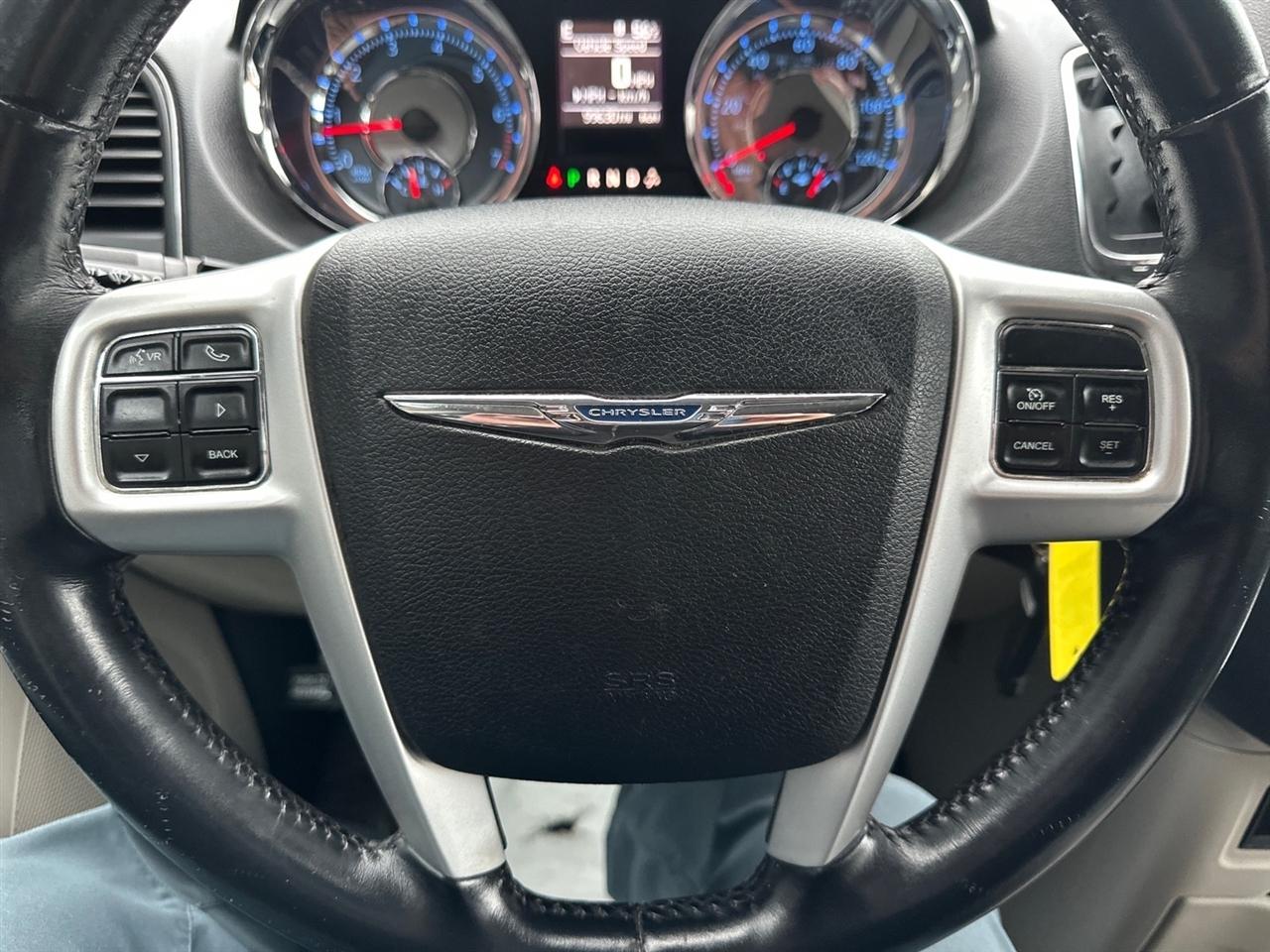 Chrysler Town & Country 4dr Wgn Touring 2016