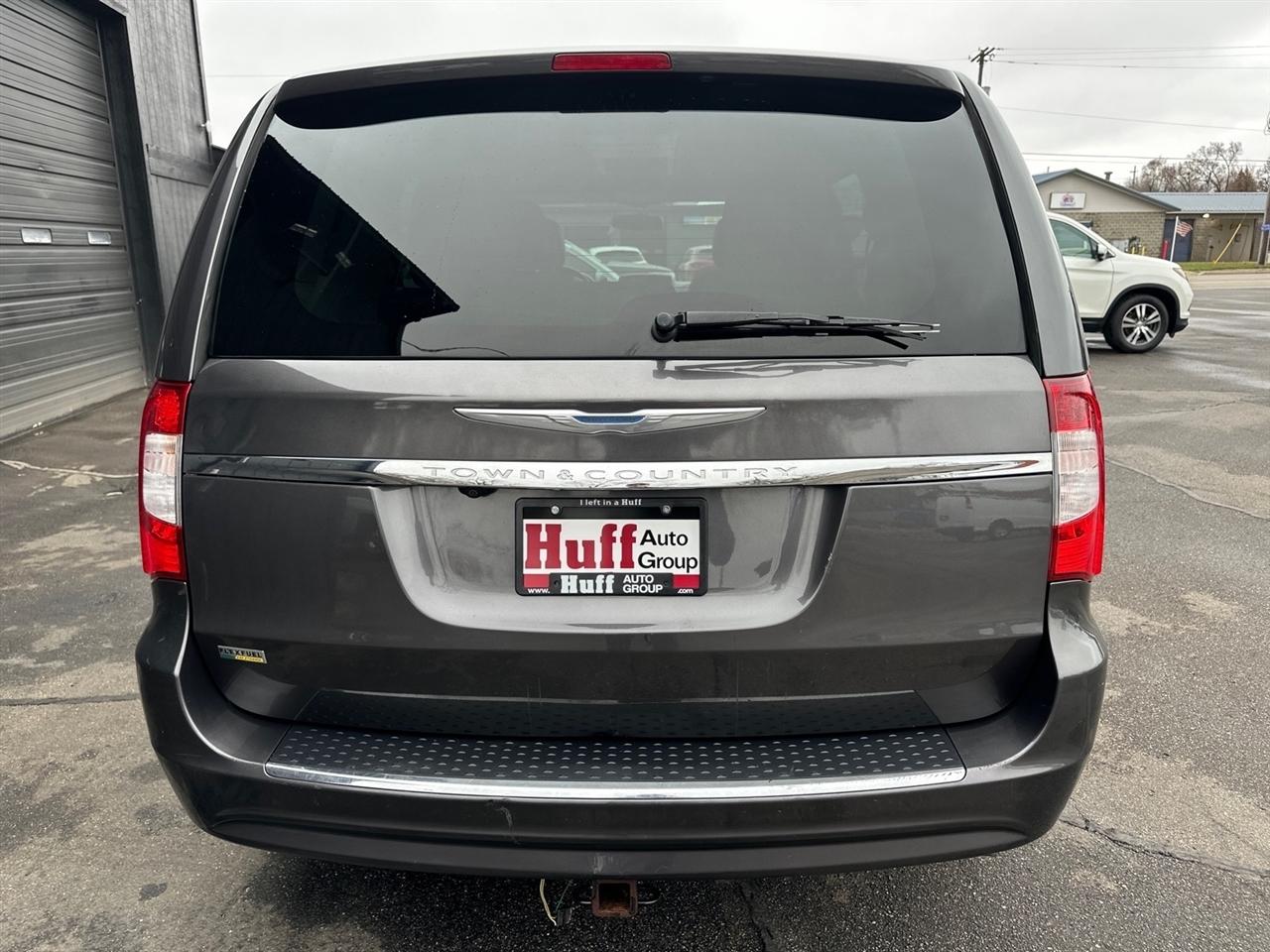 Chrysler Town & Country 4dr Wgn Touring 2016