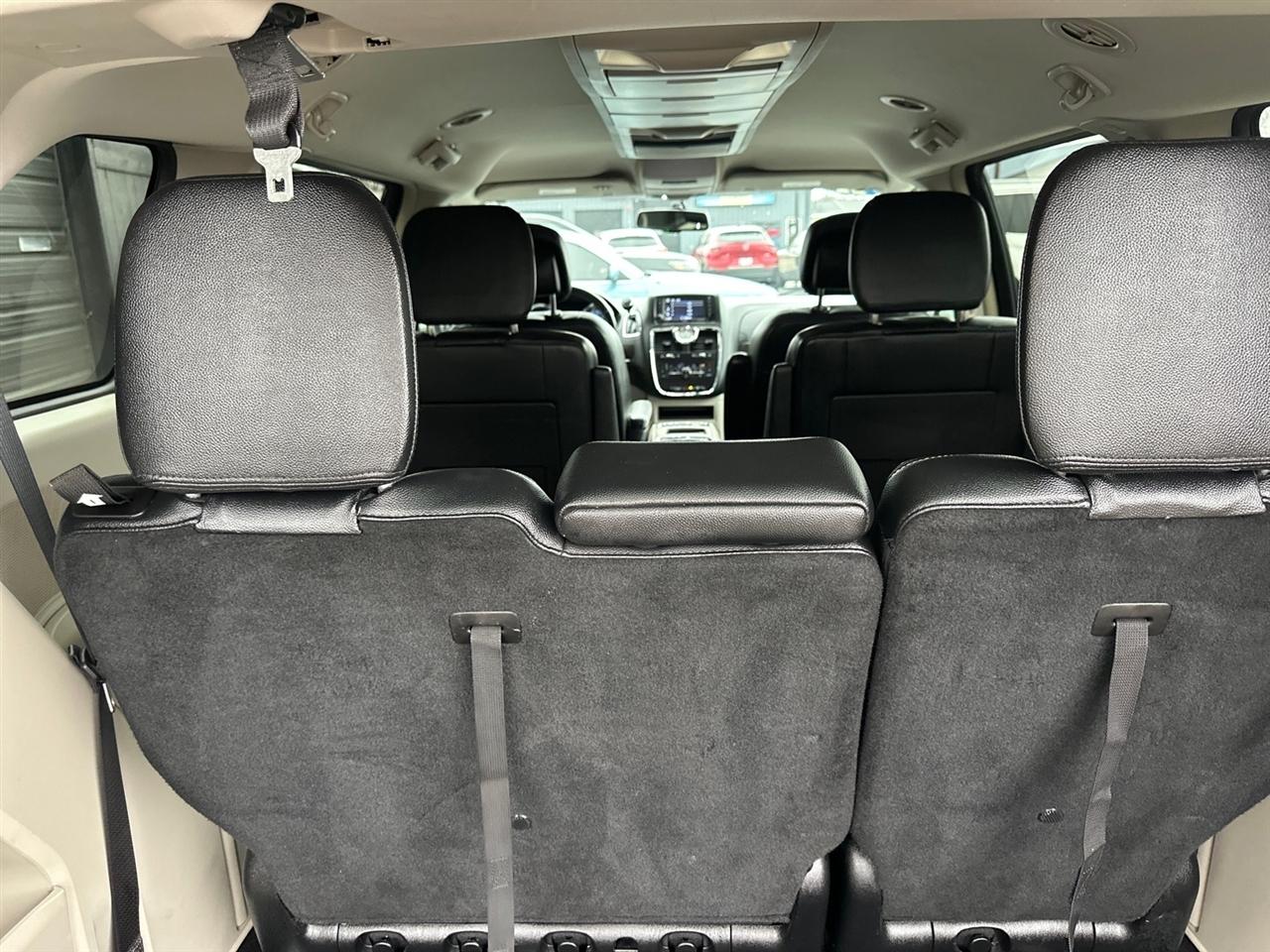 Chrysler Town & Country 4dr Wgn Touring 2016