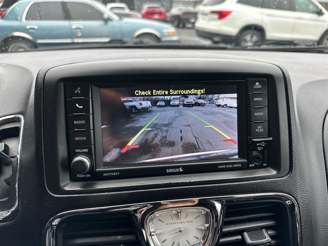 Chrysler Town & Country 4dr Wgn Touring 2016