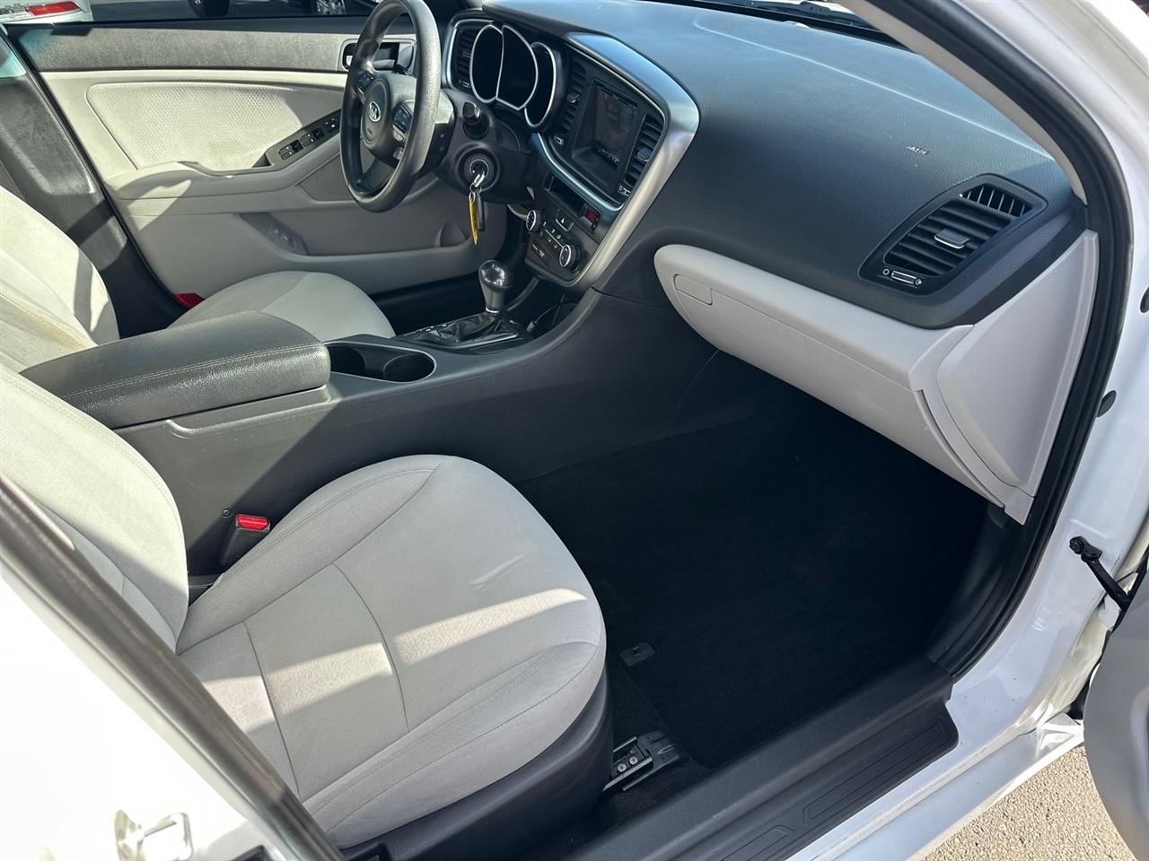 Kia Optima 4dr Sdn LX 2015