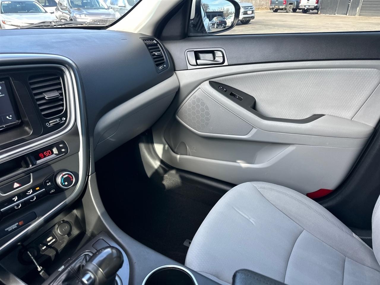 Kia Optima 4dr Sdn LX 2015