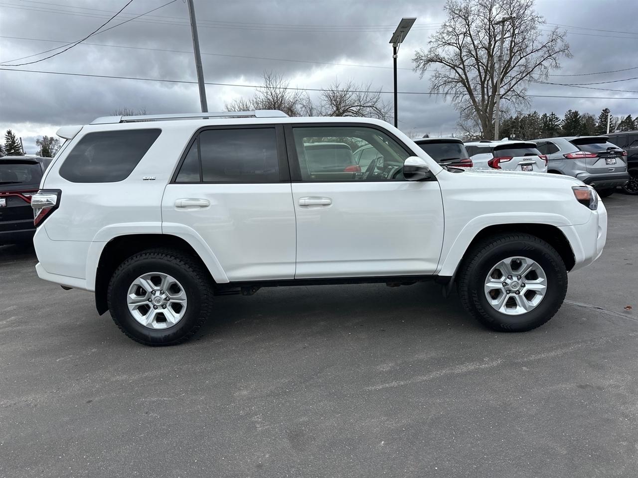 Toyota 4Runner 4WD 4dr V6 Trail Premium (Natl) 2016