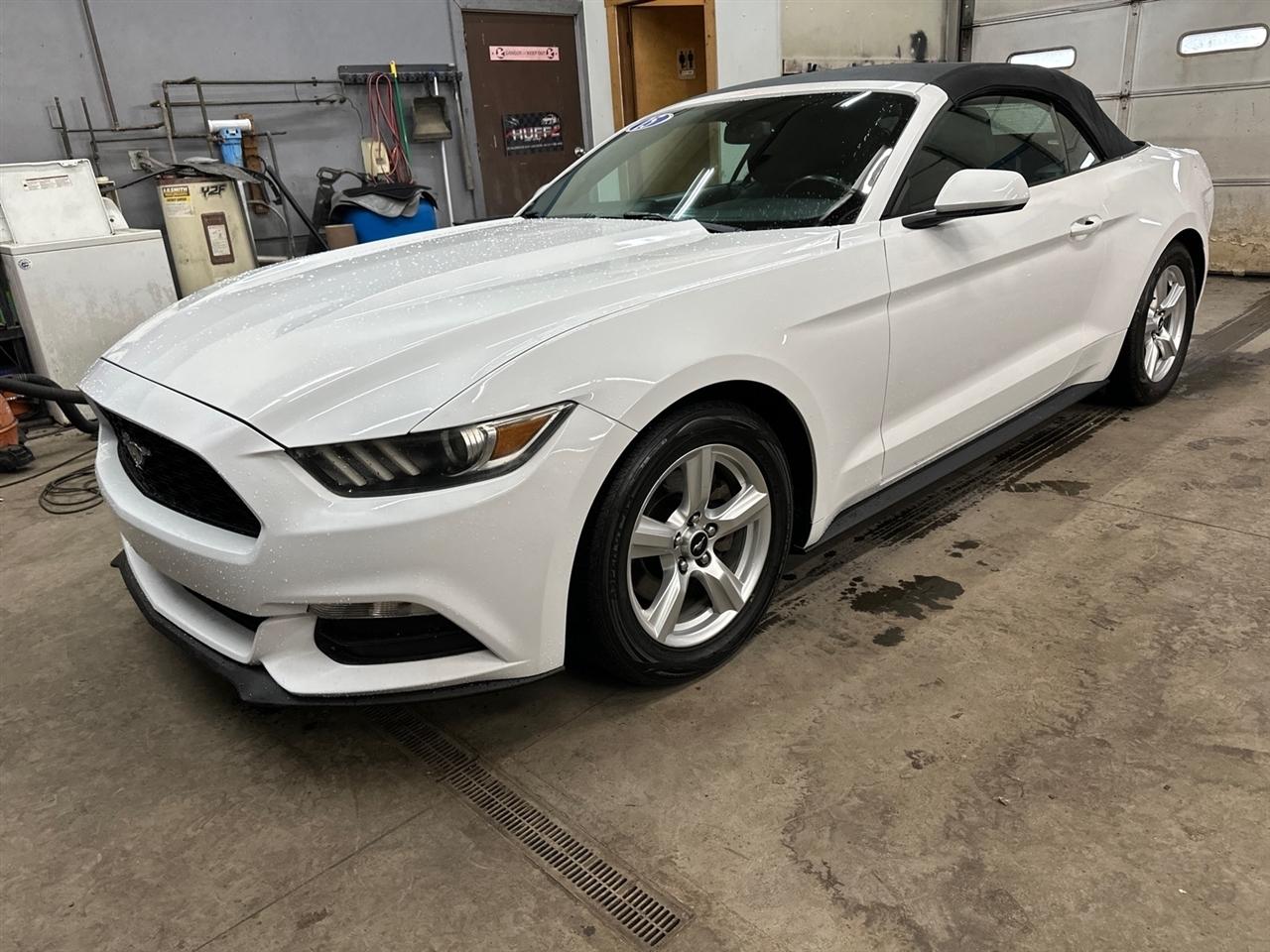 Ford Mustang 2dr Conv V6 2015