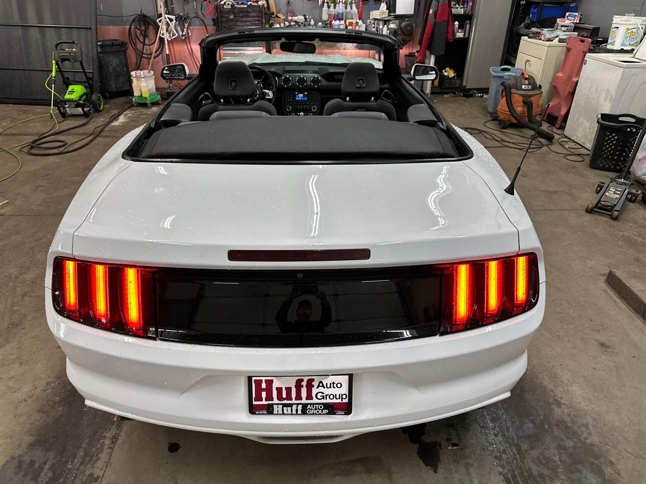 Ford Mustang 2dr Conv V6 2015