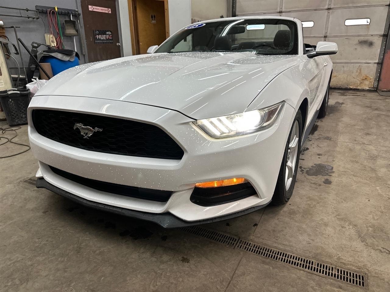 Ford Mustang 2dr Conv V6 2015