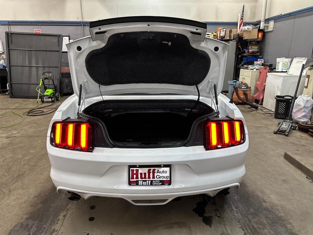 Ford Mustang 2dr Conv V6 2015