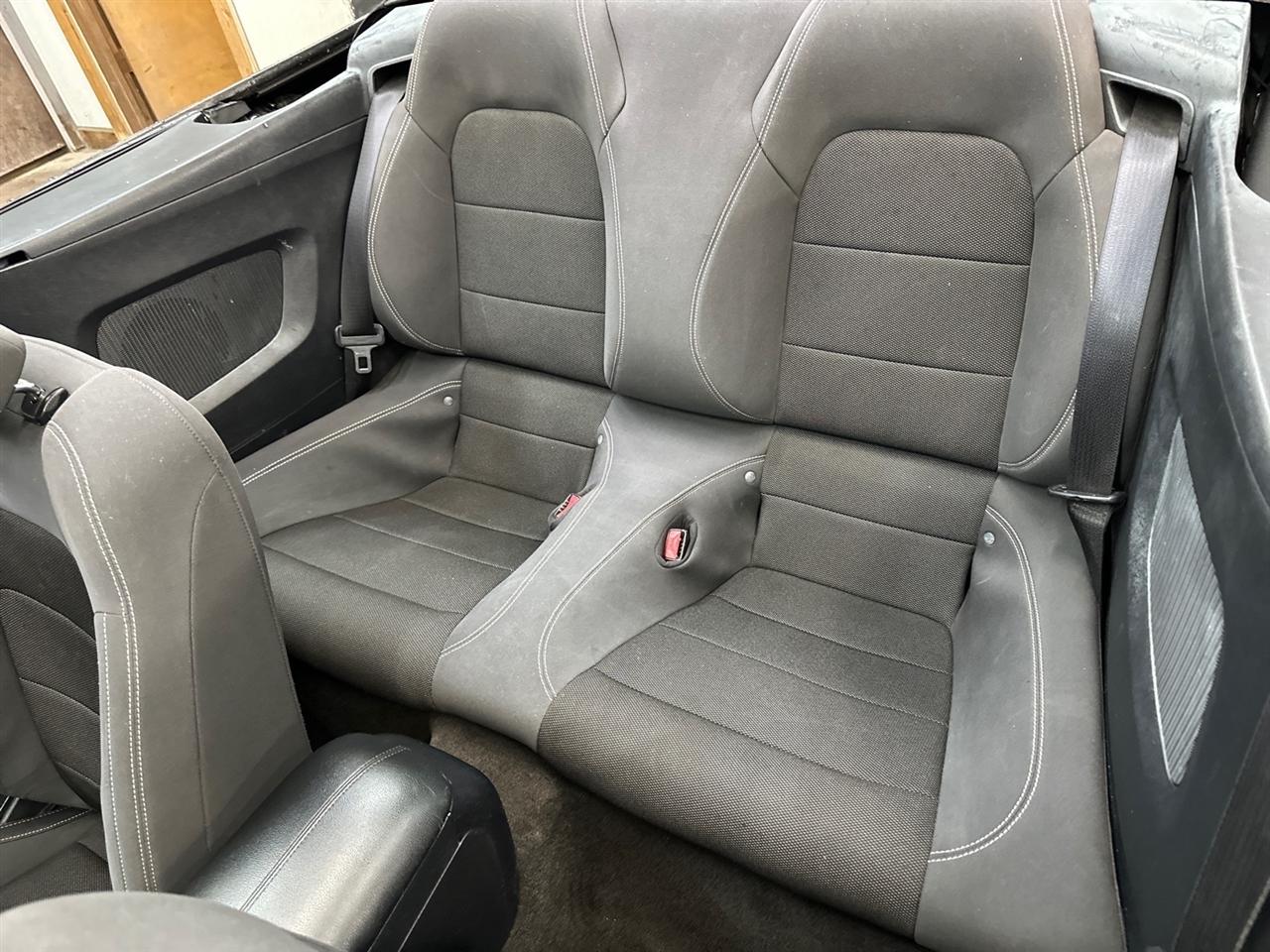 Ford Mustang 2dr Conv V6 2015