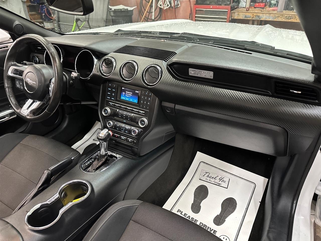 Ford Mustang 2dr Conv V6 2015