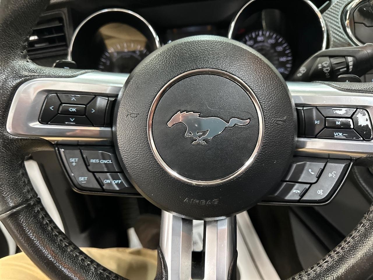 Ford Mustang 2dr Conv V6 2015