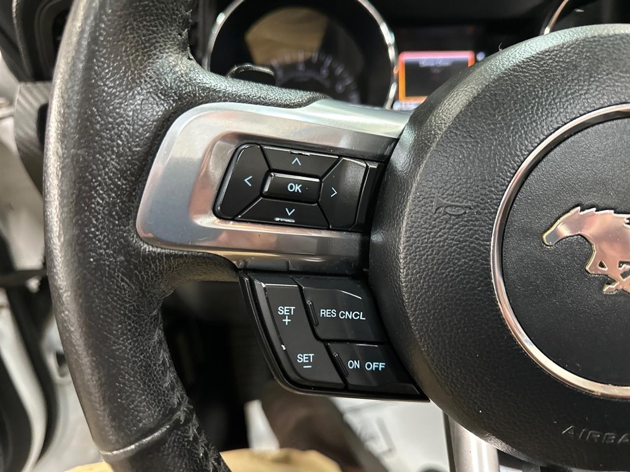 Ford Mustang 2dr Conv V6 2015