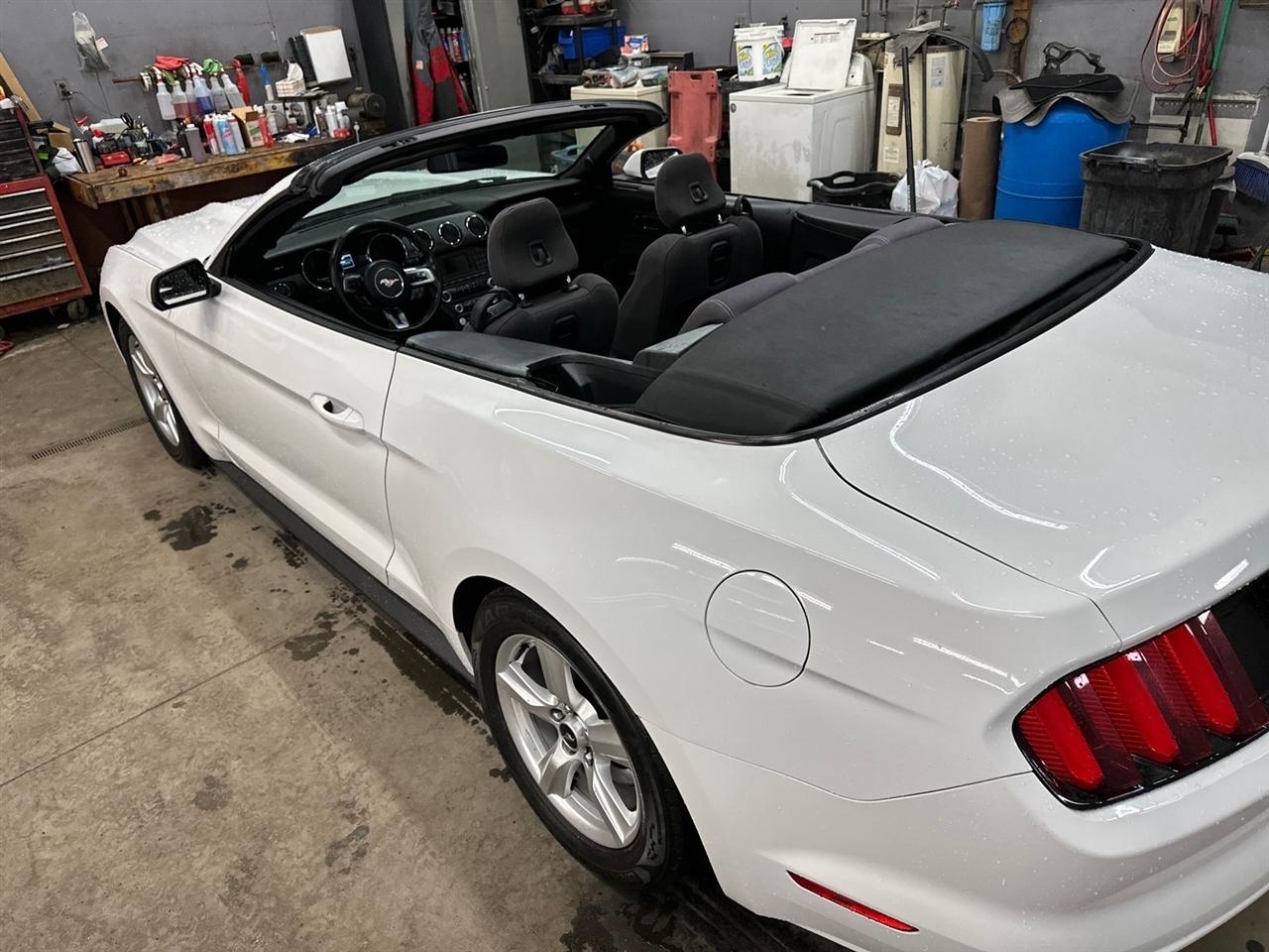 Ford Mustang 2dr Conv V6 2015