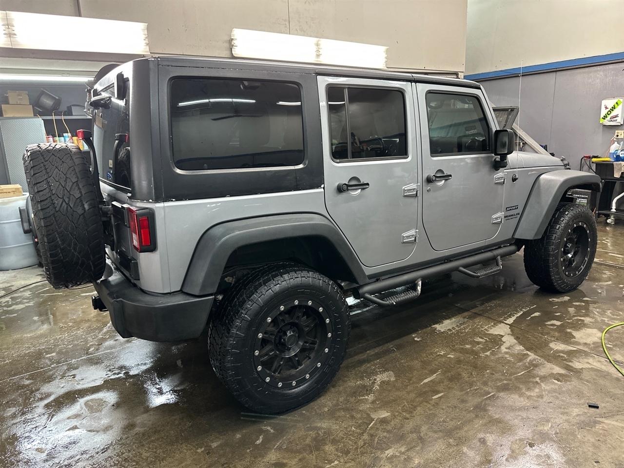 Jeep Wrangler Unlimited 4WD 4dr Sport 2015