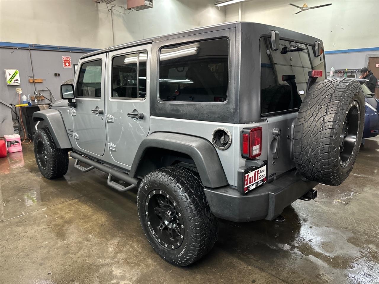 Jeep Wrangler Unlimited 4WD 4dr Sport 2015