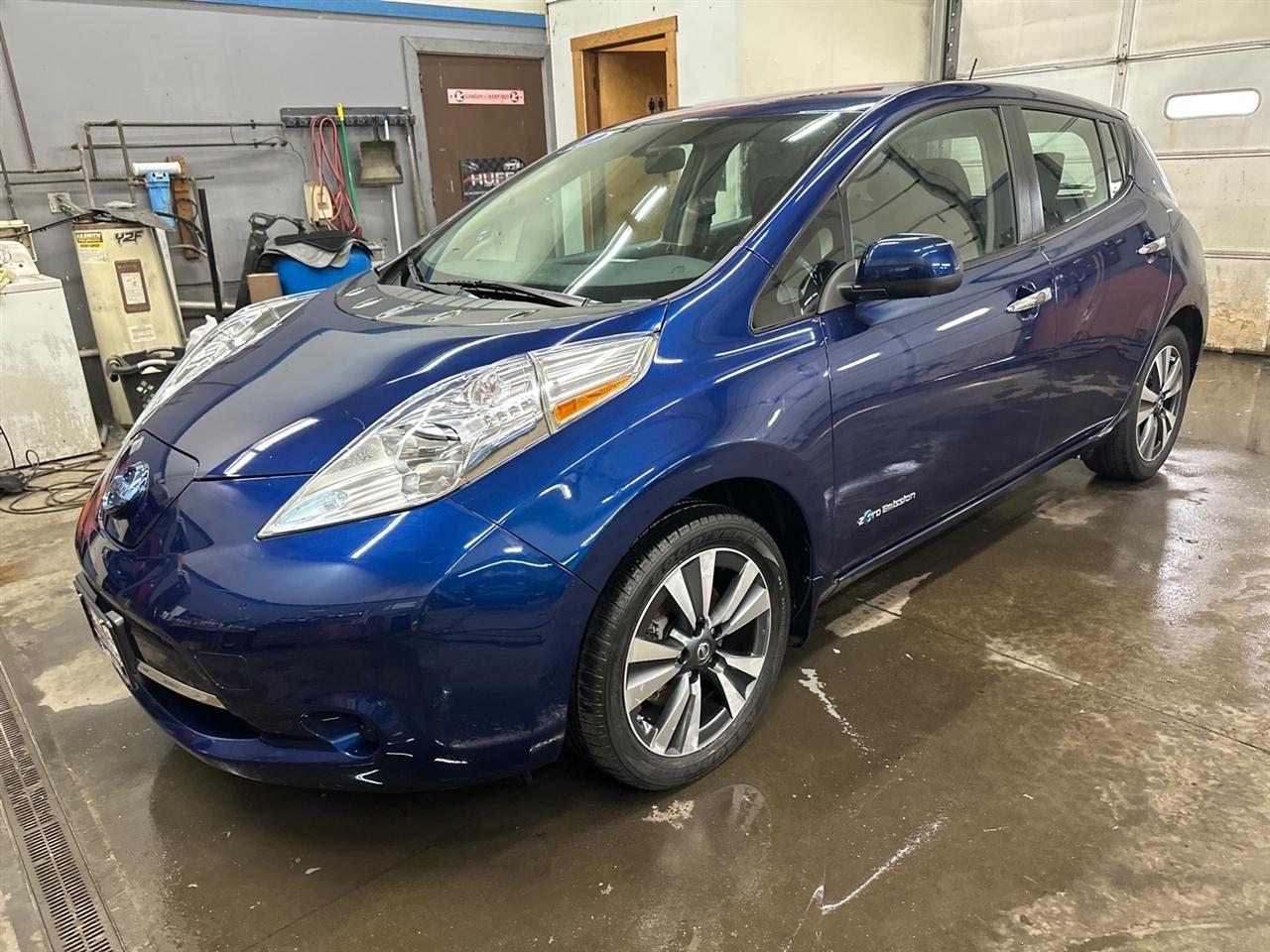 2017 Nissan Leaf SV Hatchback