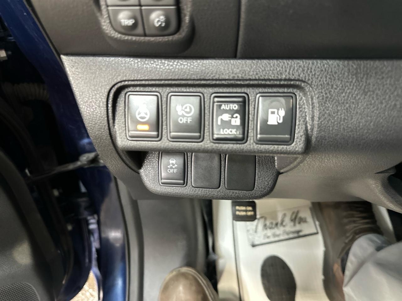 Nissan Leaf SV Hatchback 2017