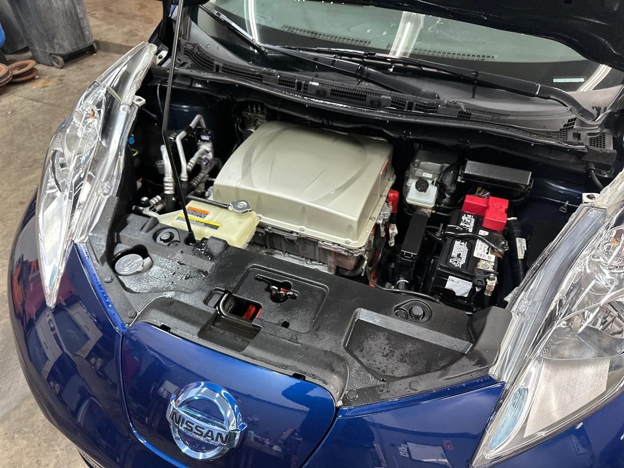 Nissan Leaf SV Hatchback 2017