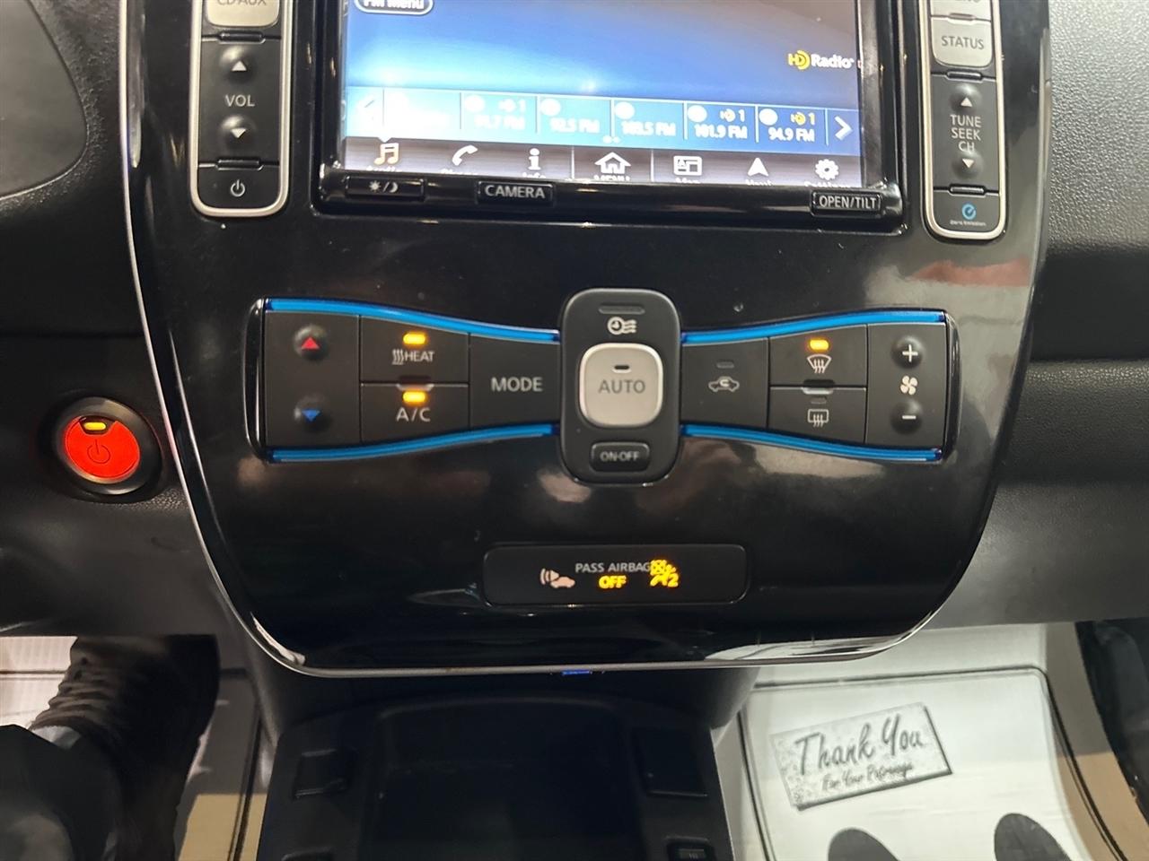 Nissan Leaf SV Hatchback 2017