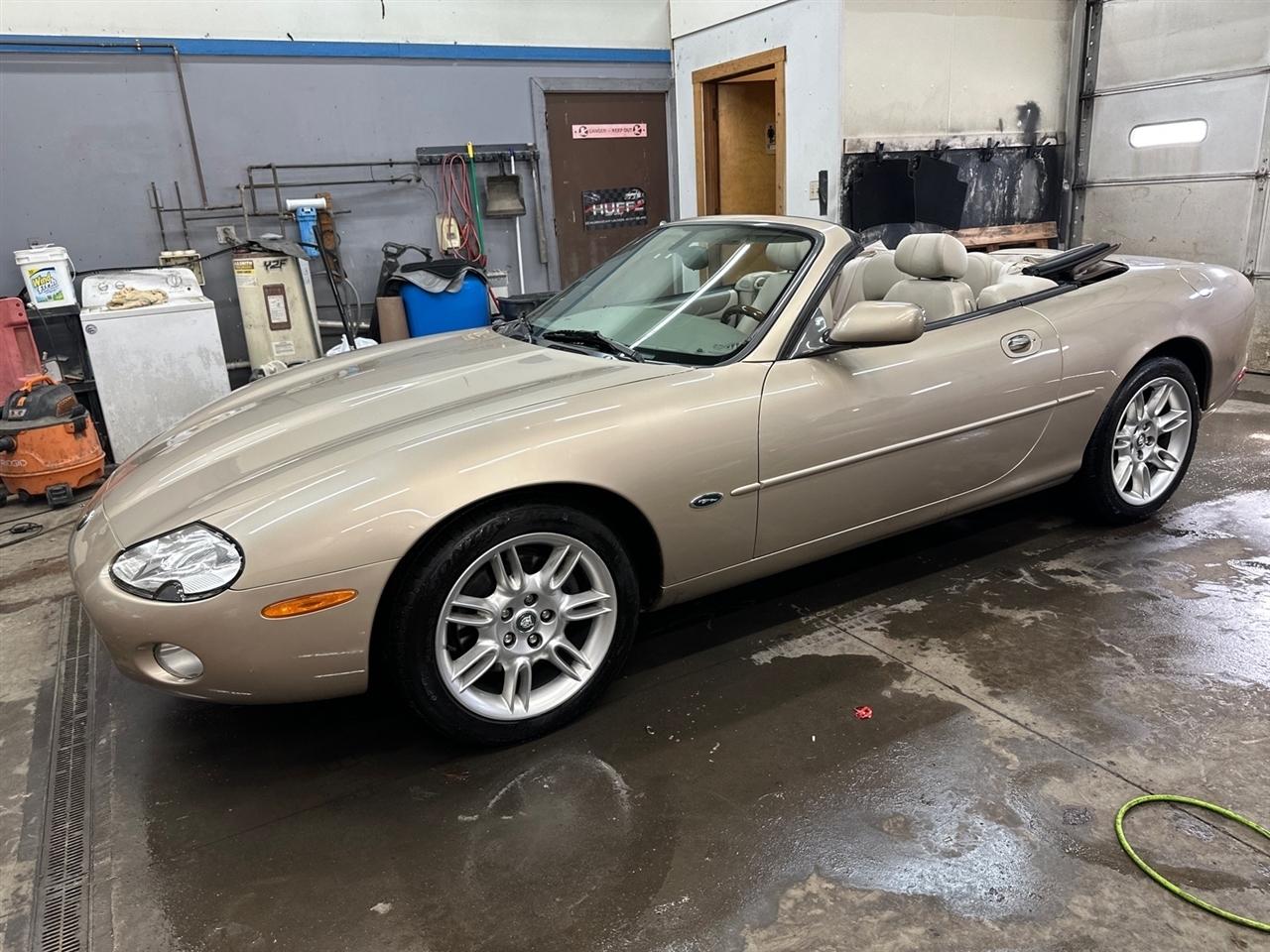 Jaguar XK8 2dr Conv 2001
