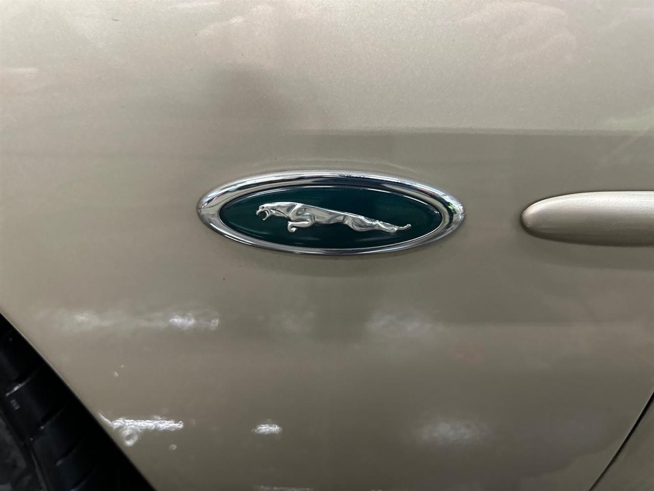 Jaguar XK8 2dr Conv 2001