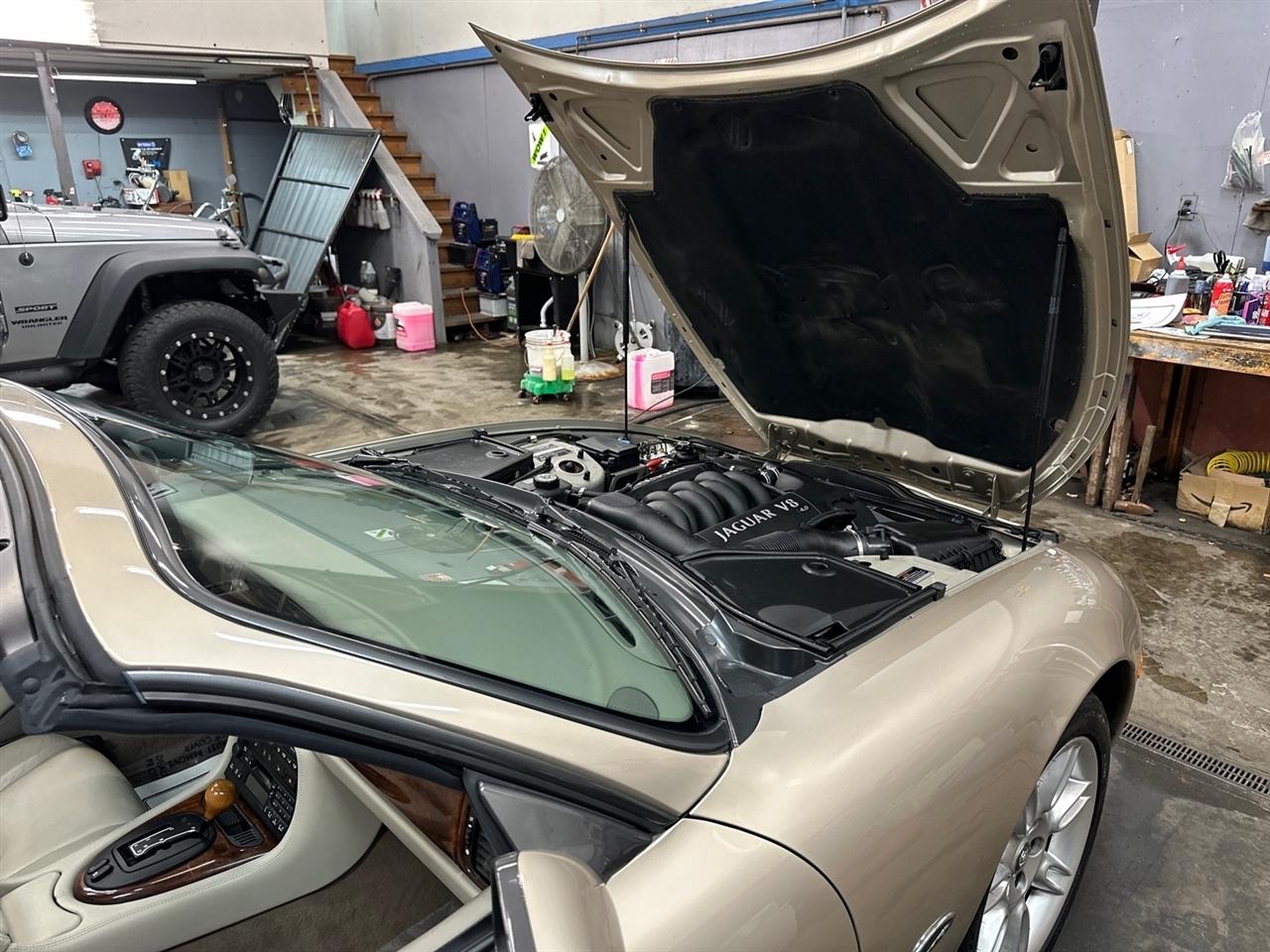 Jaguar XK8 2dr Conv 2001