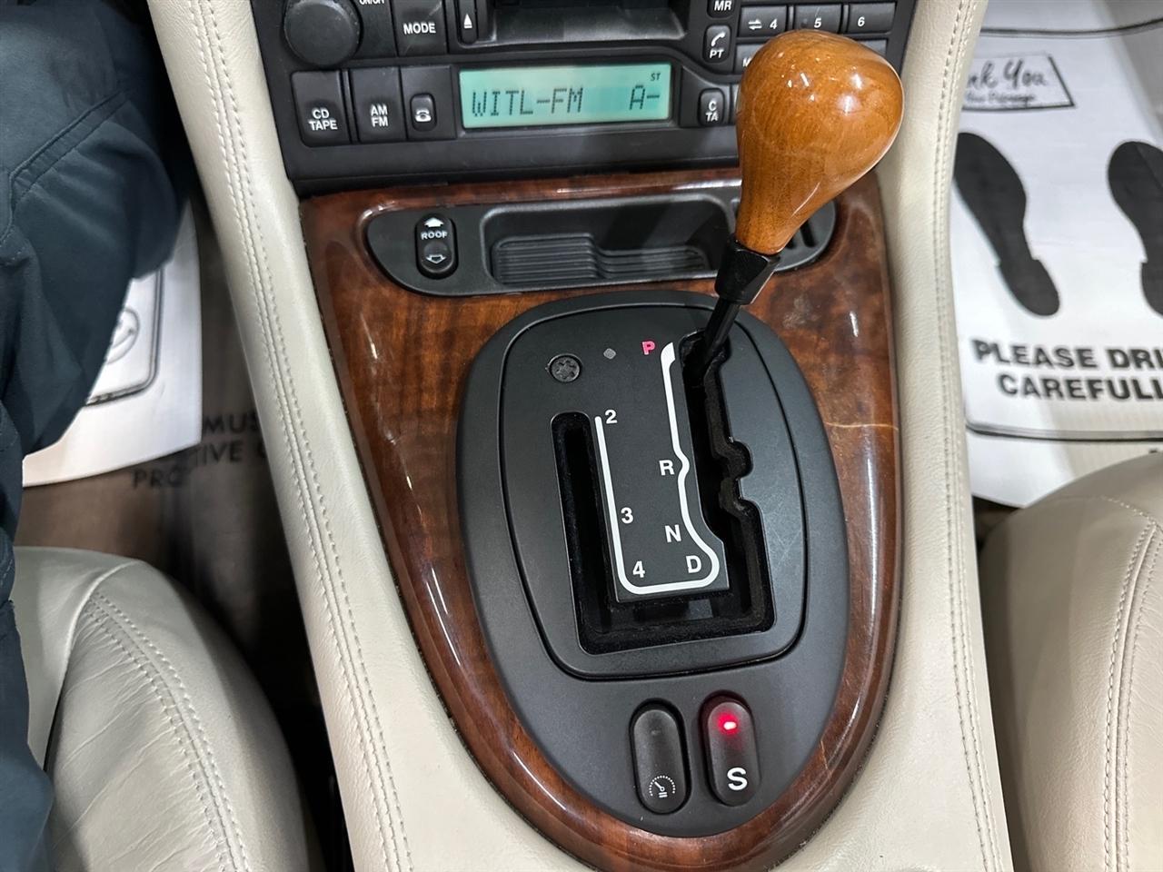 Jaguar XK8 2dr Conv 2001