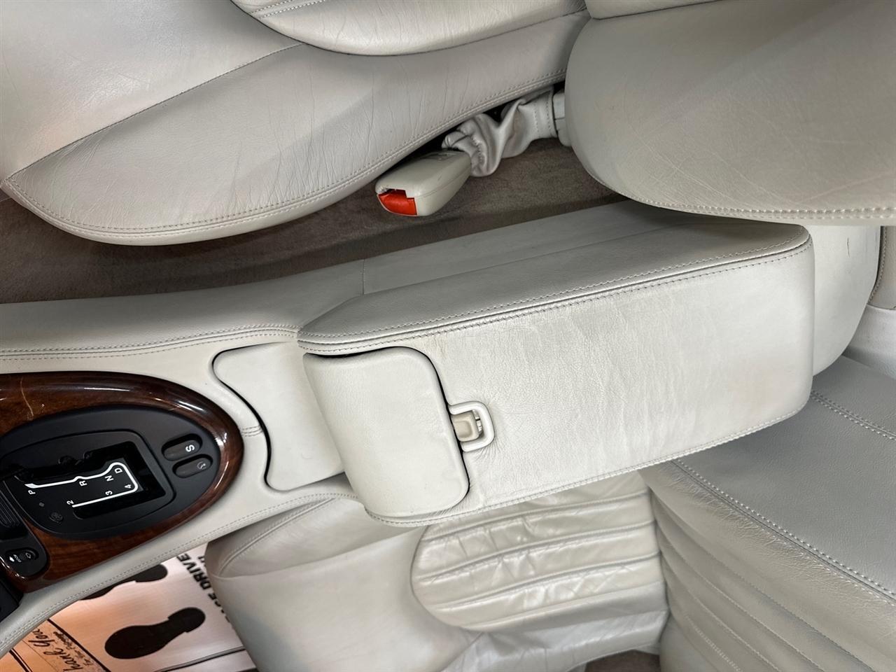 Jaguar XK8 2dr Conv 2001