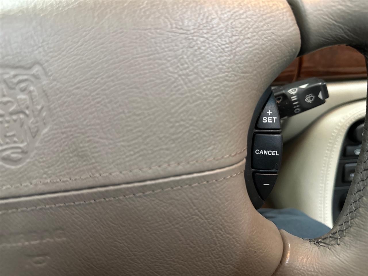 Jaguar XK8 2dr Conv 2001