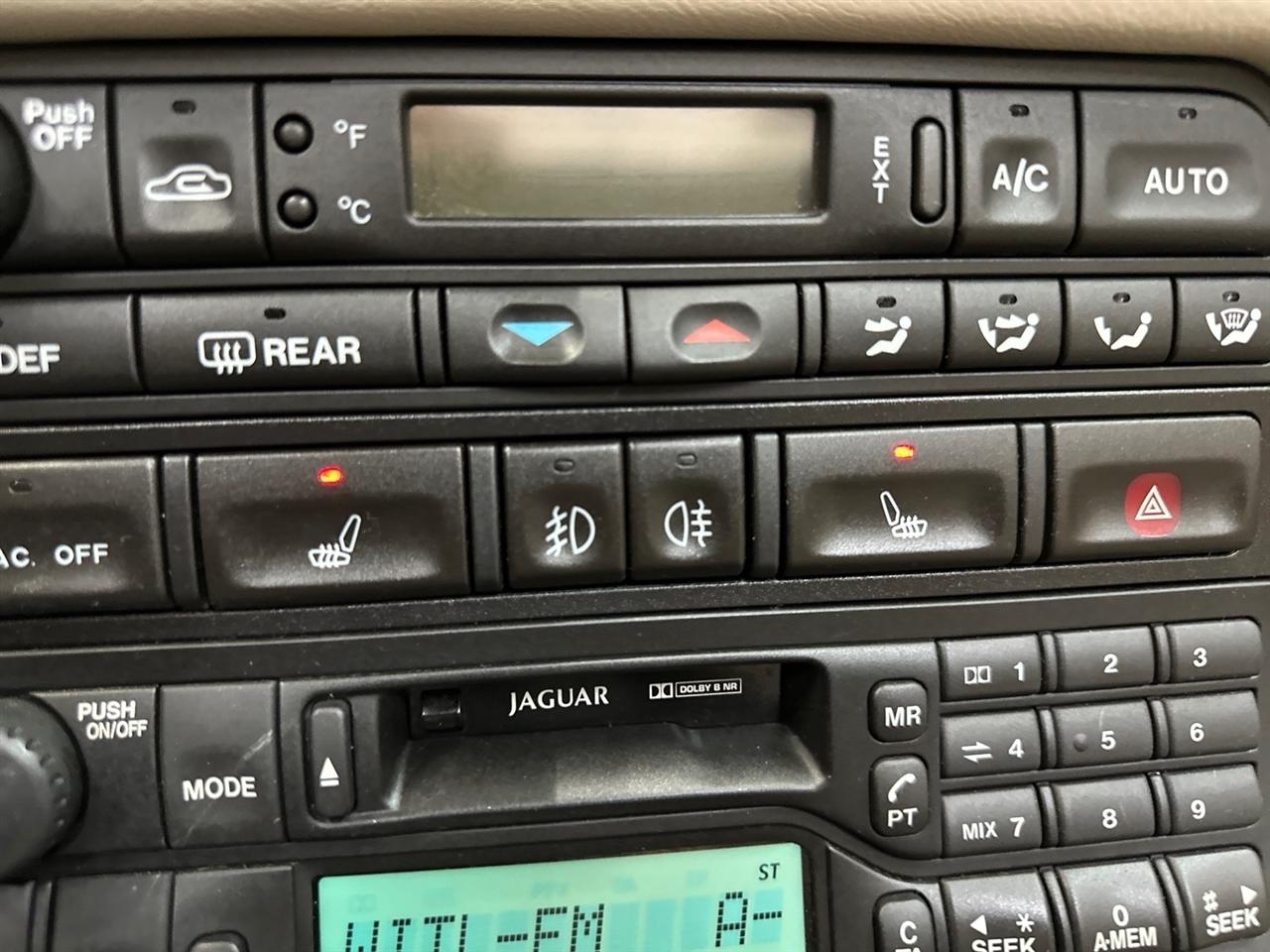 Jaguar XK8 2dr Conv 2001