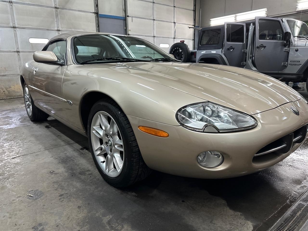 2001 Jaguar XK XK8's photo