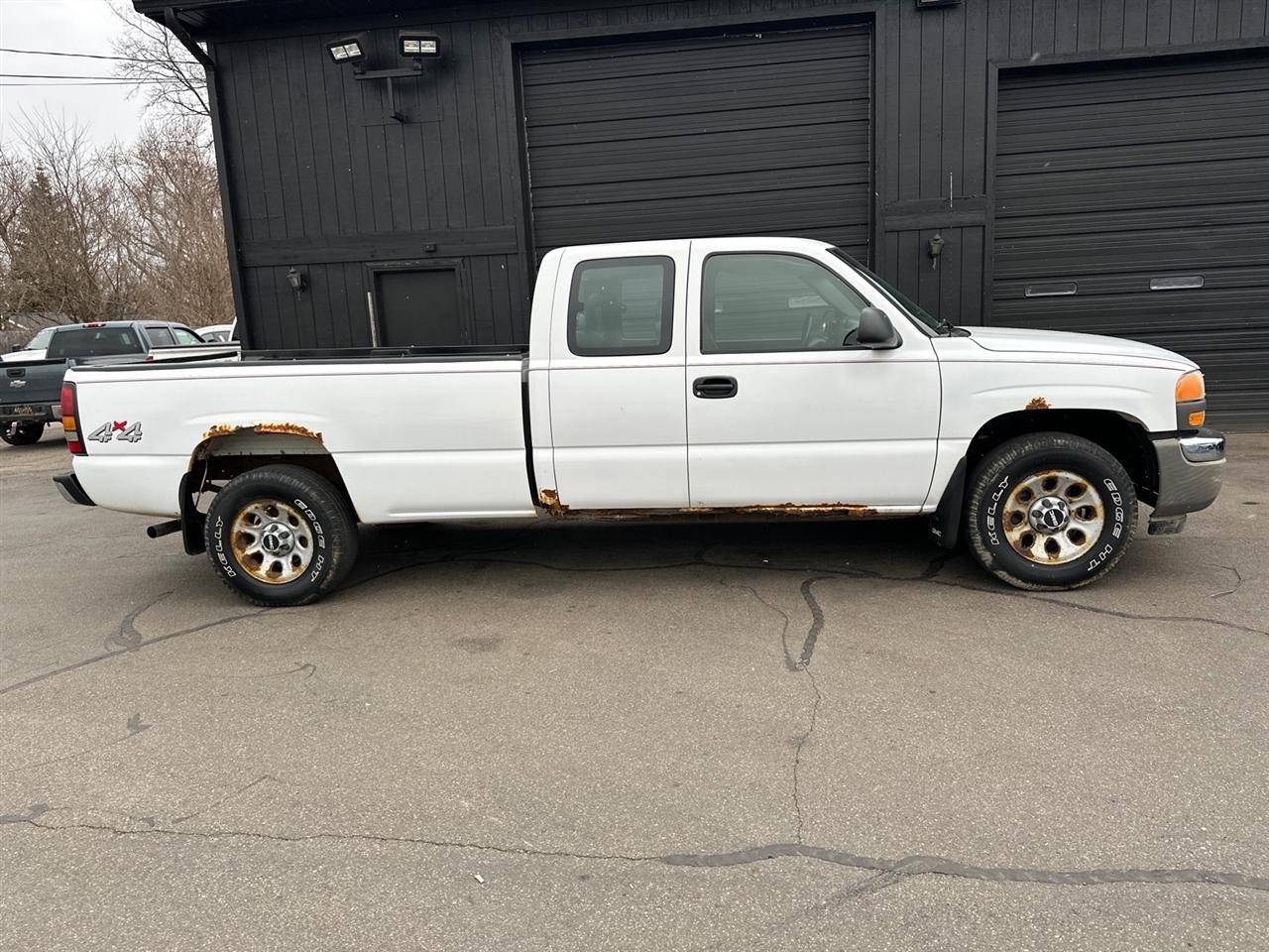 GMC Sierra 1500 Ext Cab 157.5" WB 4WD Work Truck 2006