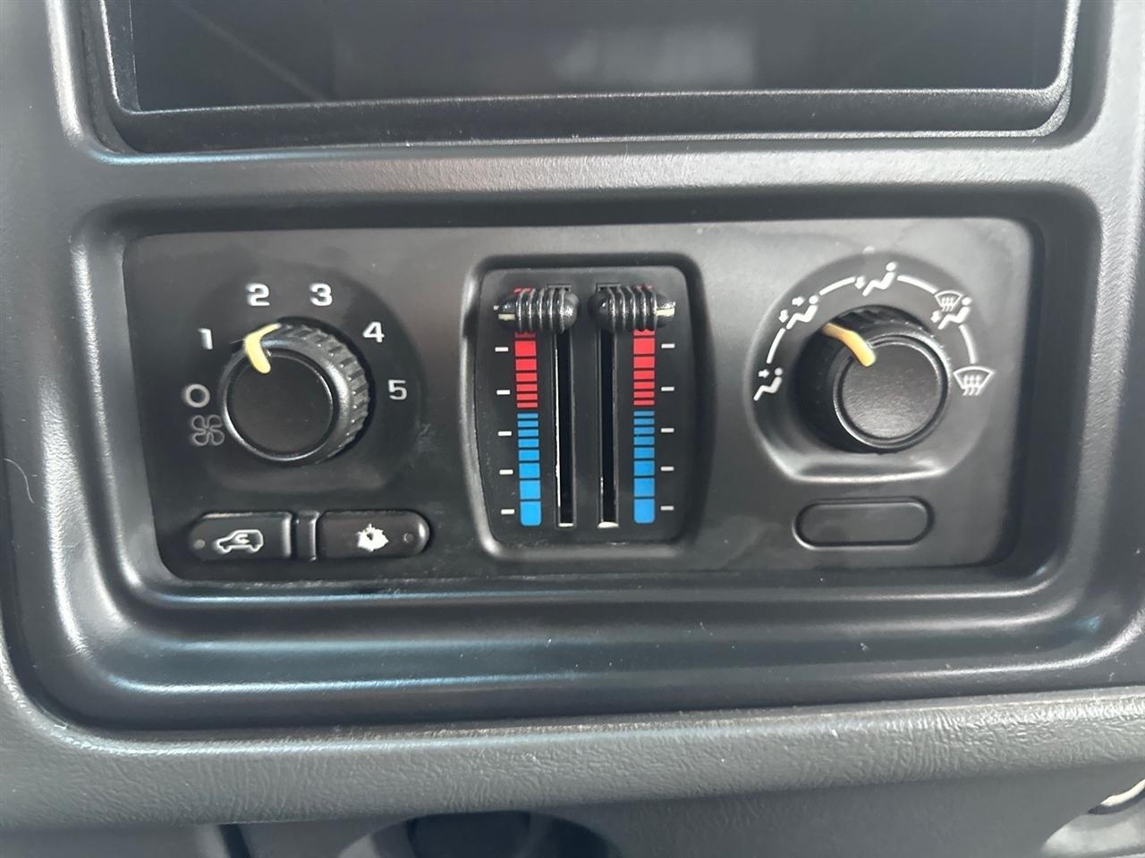 GMC Sierra 1500 Ext Cab 157.5" WB 4WD Work Truck 2006