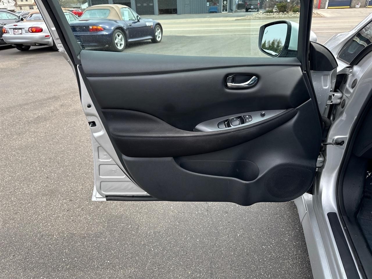 Nissan Leaf S Hatchback 2021