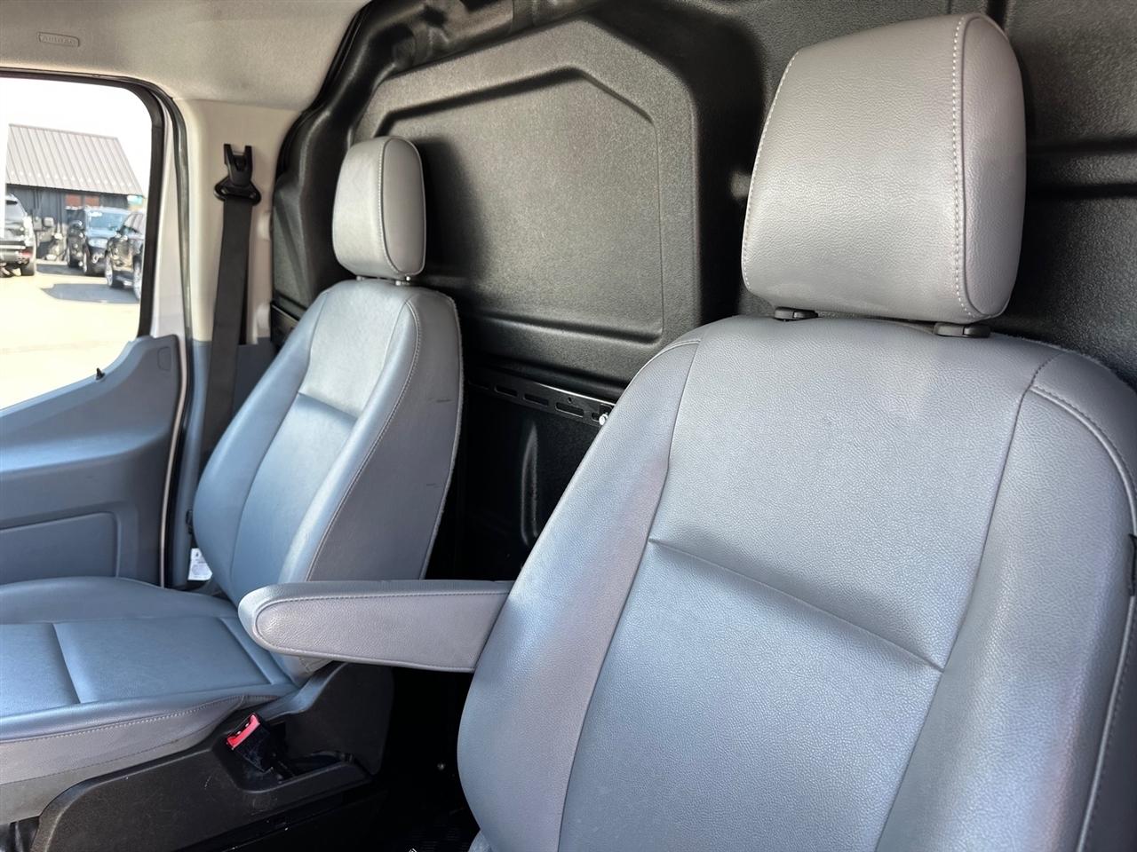 Ford Transit Van T-250 130" Low Rf 9000 GVWR Swing-Out RH Dr 2018