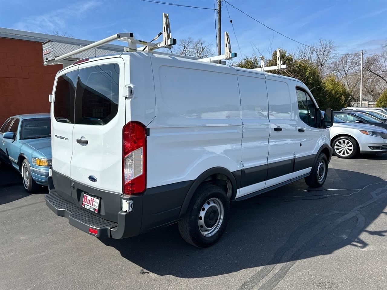 Ford Transit Van T-250 130" Low Rf 9000 GVWR Swing-Out RH Dr 2018