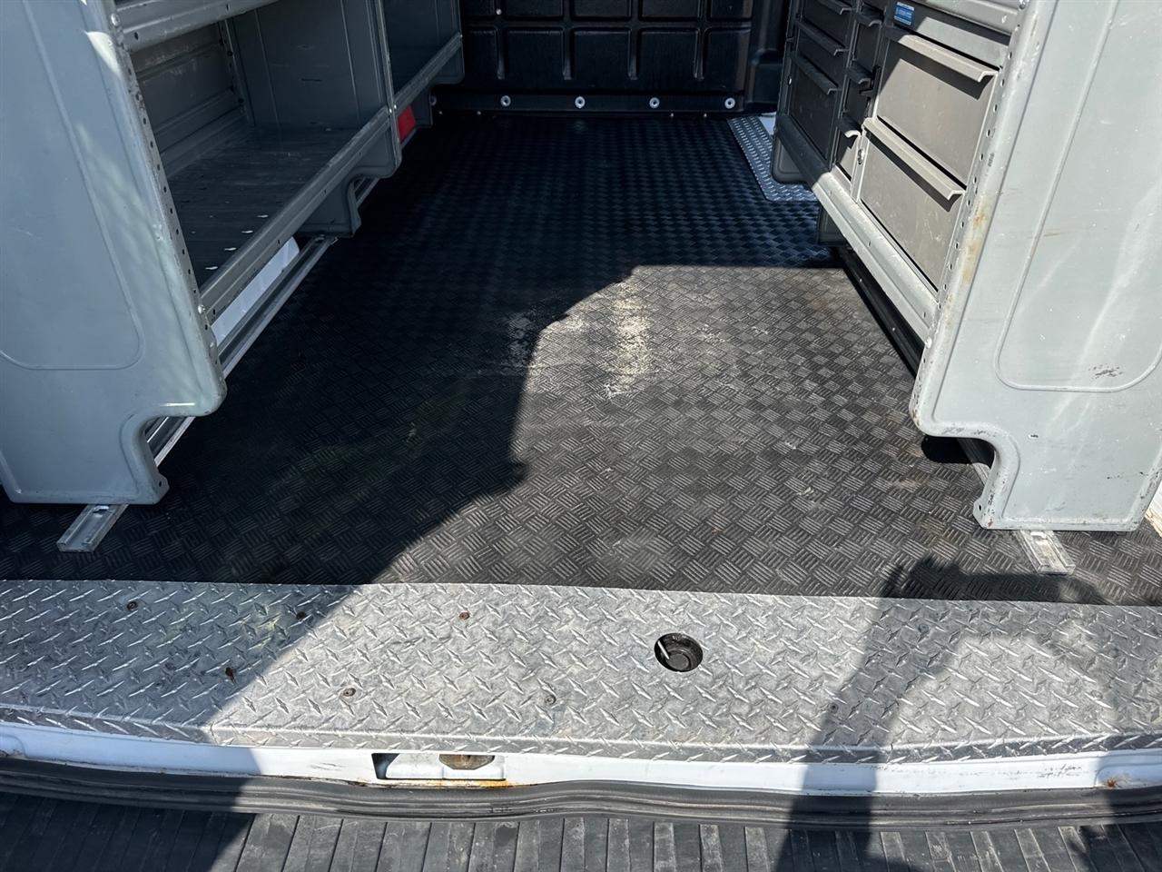 Ford Transit Van T-250 130" Low Rf 9000 GVWR Swing-Out RH Dr 2018