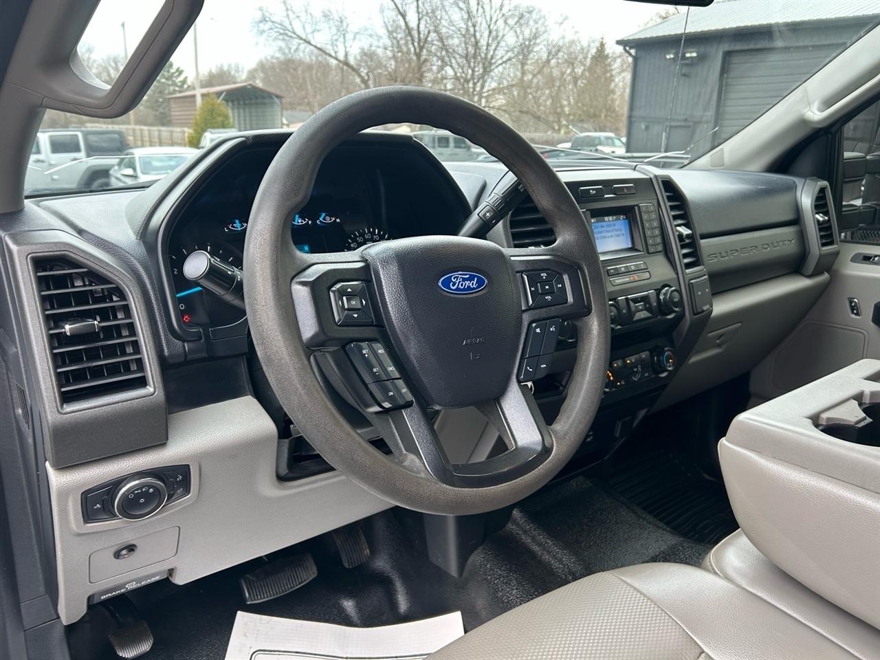 Ford Super Duty F-250 SRW King Ranch 2WD Crew Cab 8' Box 2020