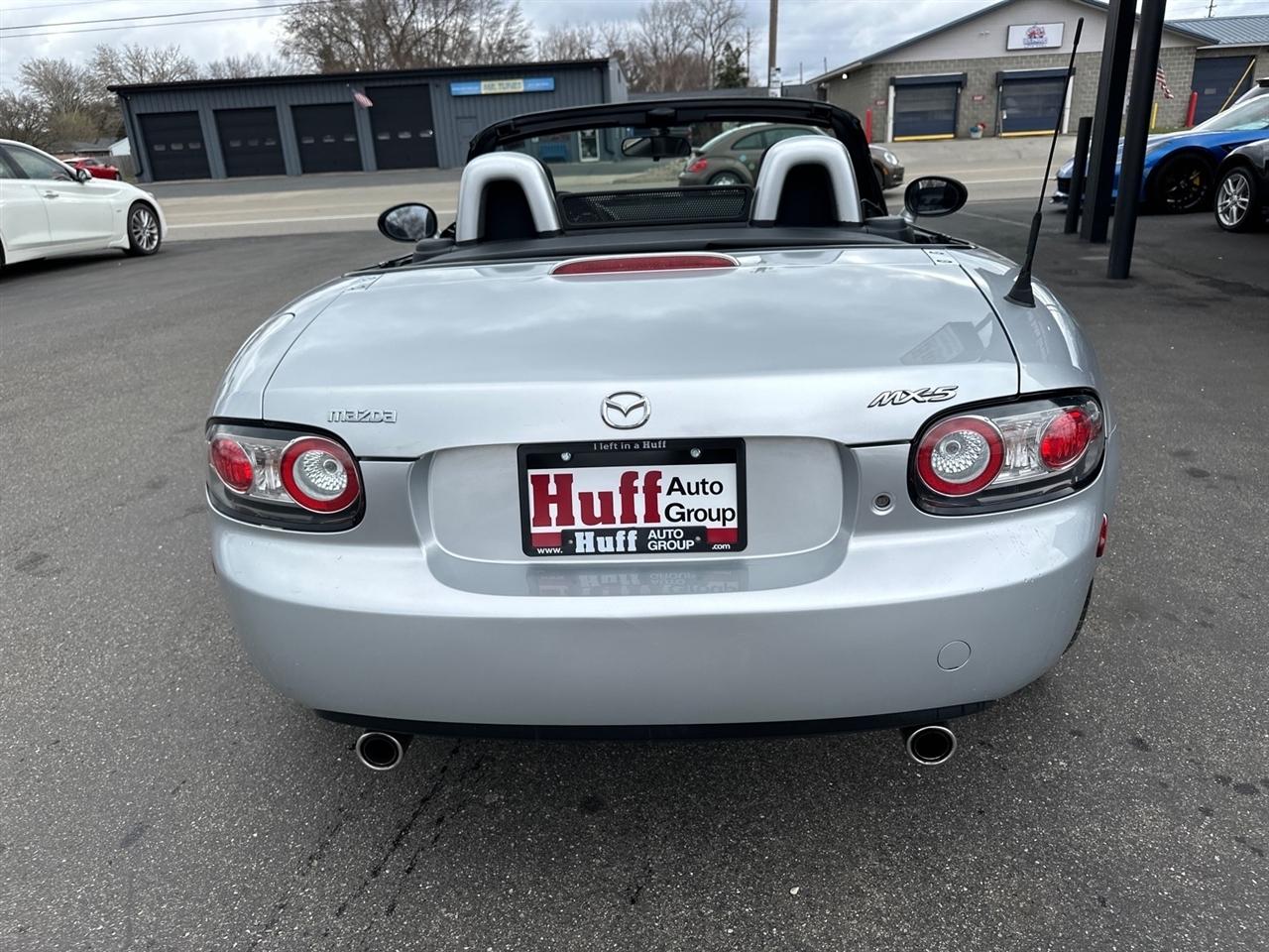 Mazda MX-5 Miata 2dr Conv Auto Touring 2008
