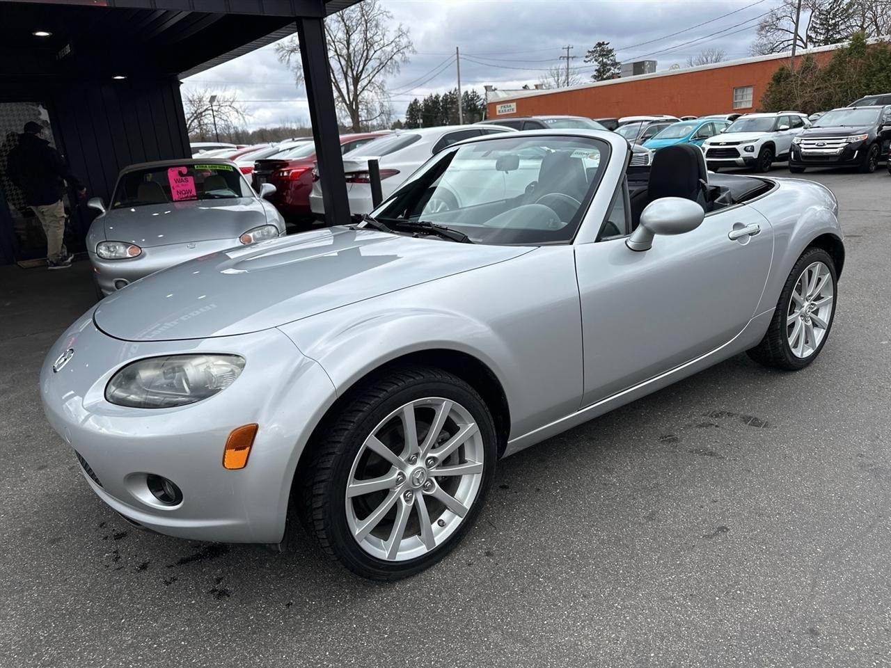 Mazda MX-5 Miata 2dr Conv Auto Touring 2008