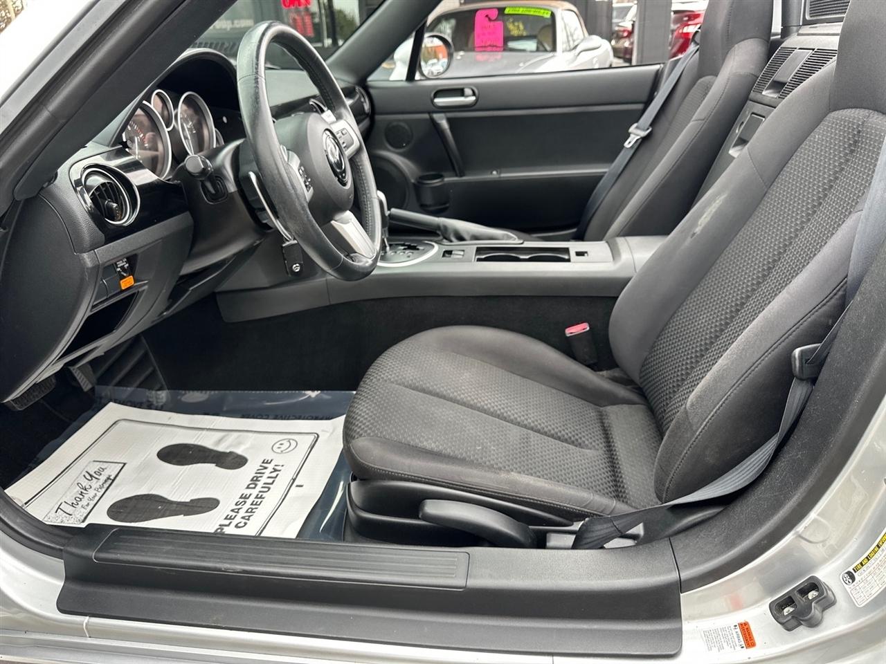 Mazda MX-5 Miata 2dr Conv Auto Touring 2008