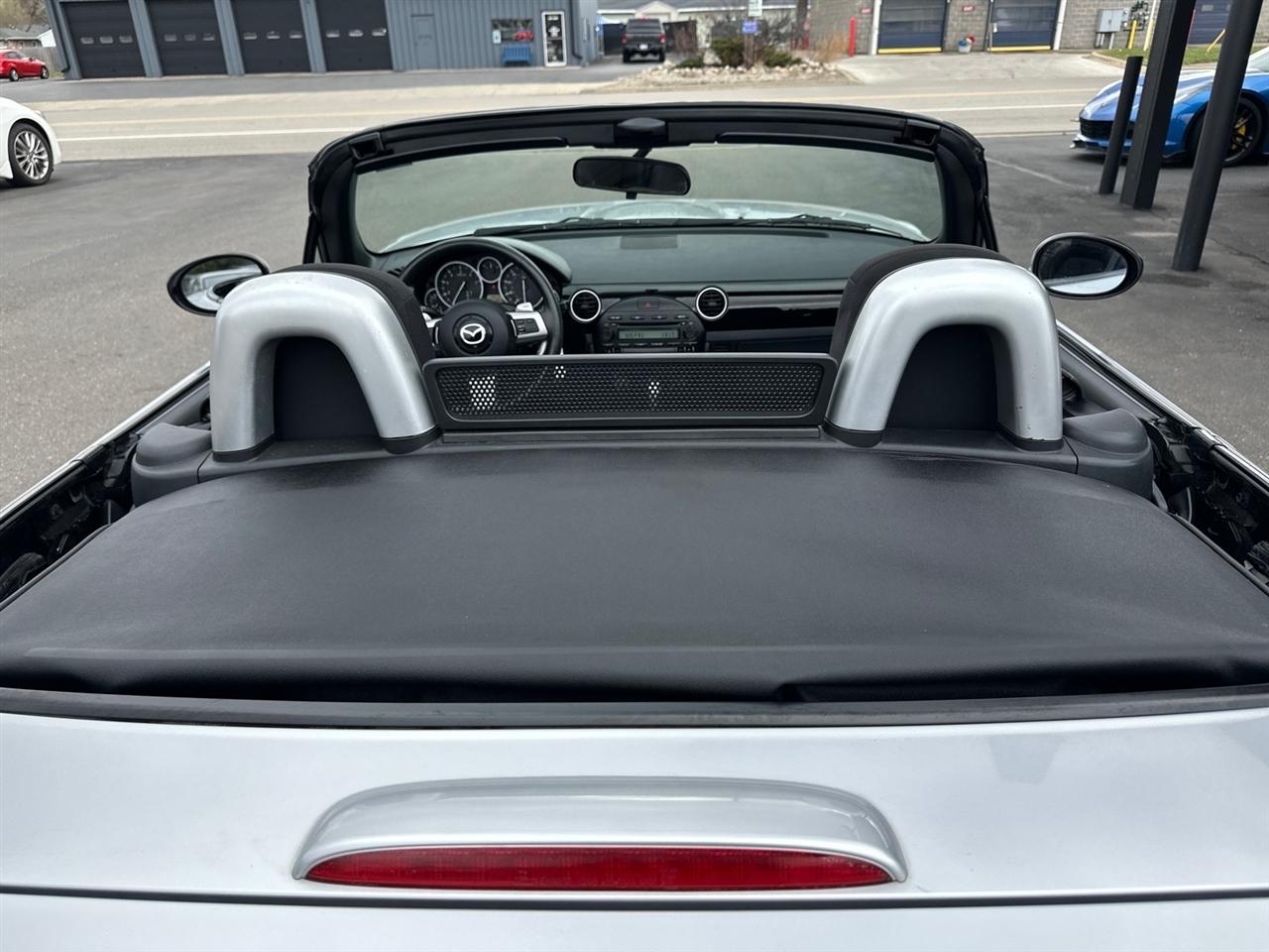 Mazda MX-5 Miata 2dr Conv Auto Touring 2008