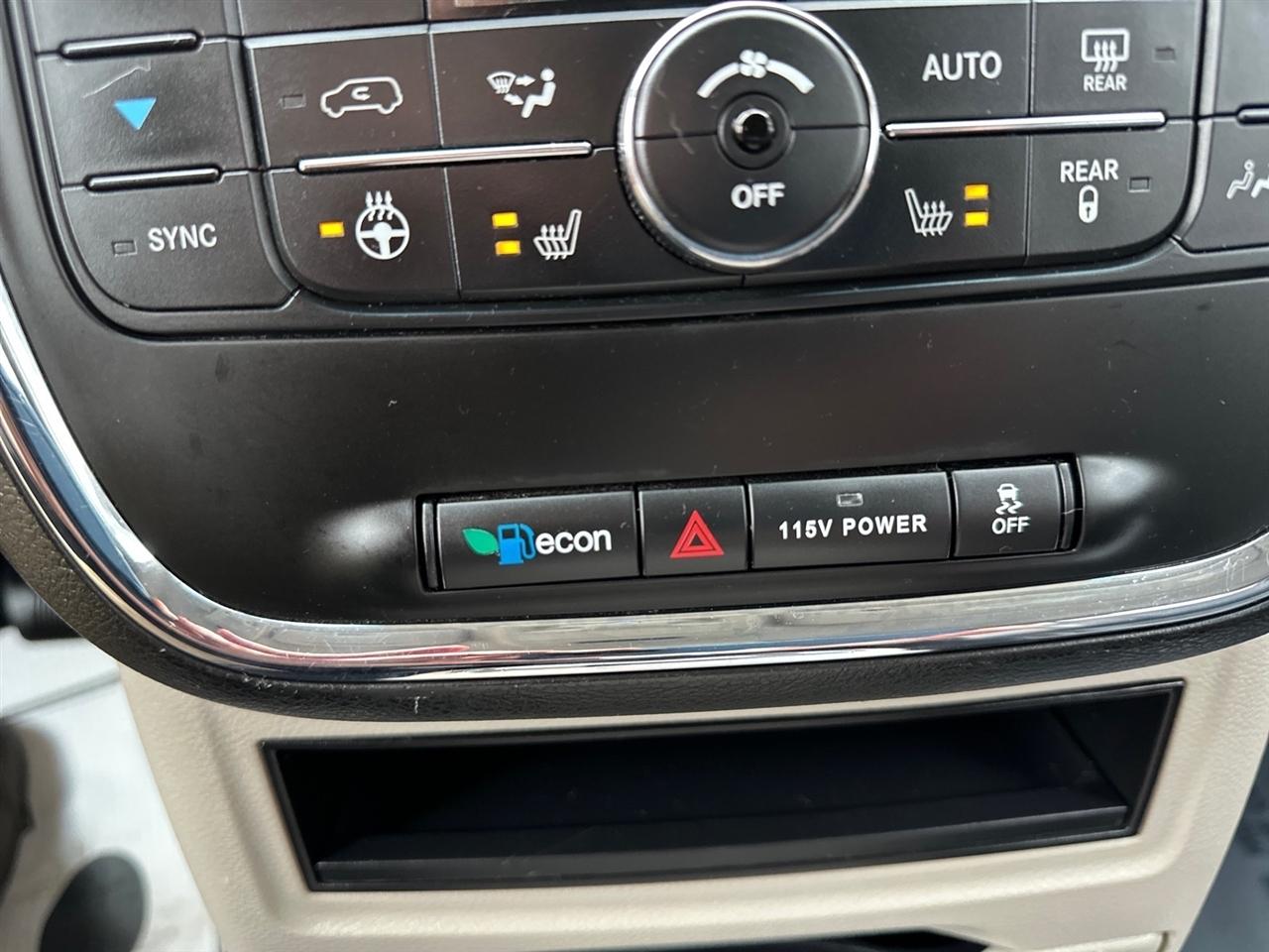 Chrysler Town & Country 4dr Wgn Touring 2015