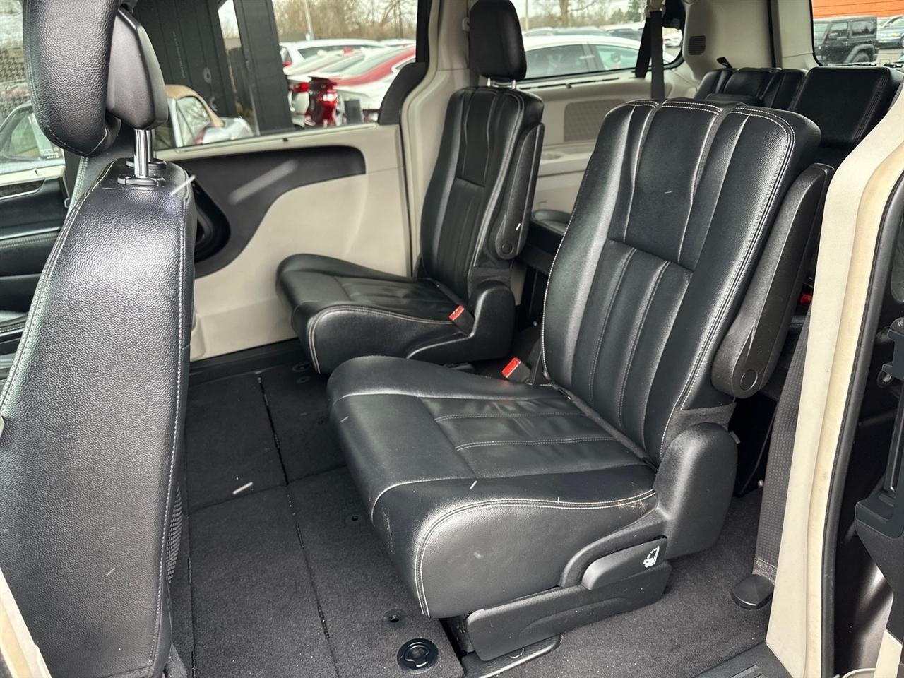 Chrysler Town & Country 4dr Wgn Touring 2015