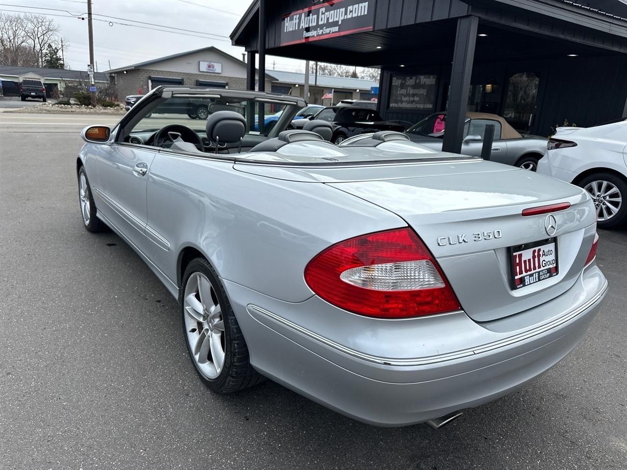 Mercedes-Benz CLK-Class 2dr Cabriolet 3.5L 2006
