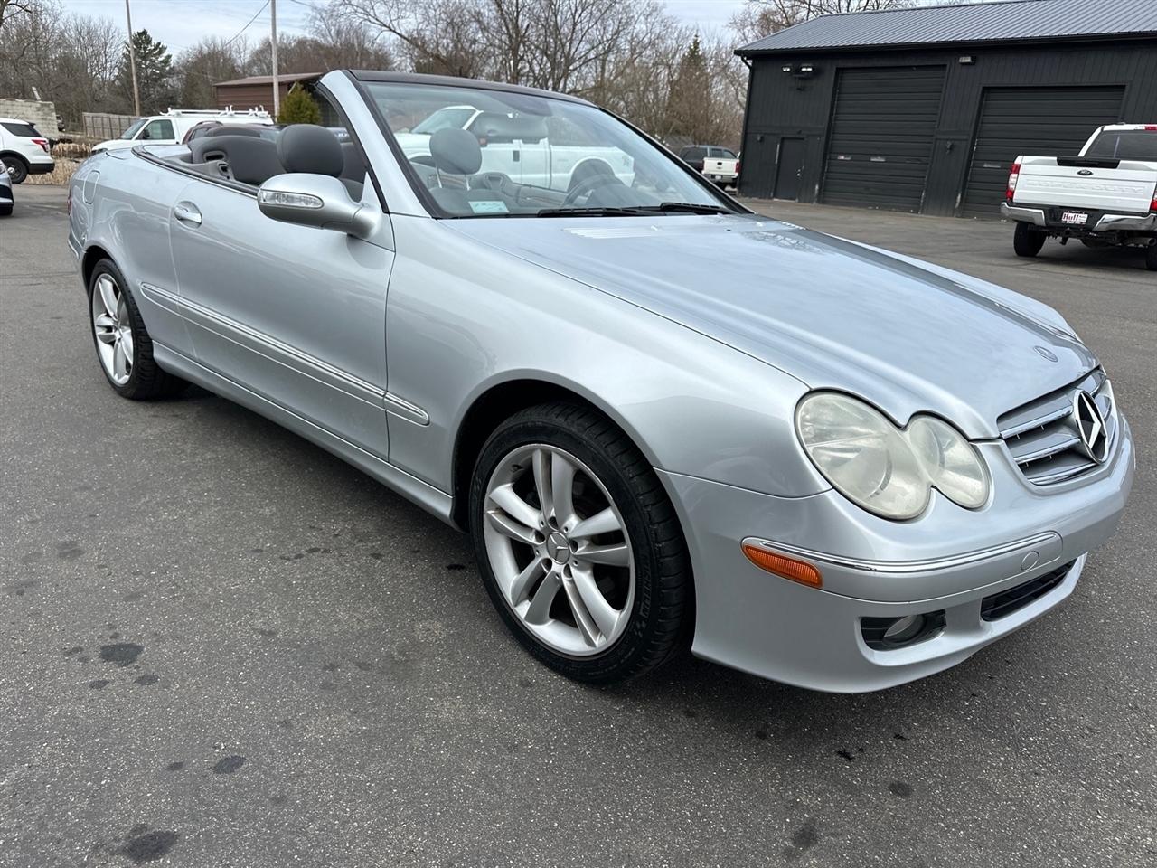 Mercedes-Benz CLK-Class 2dr Cabriolet 3.5L 2006