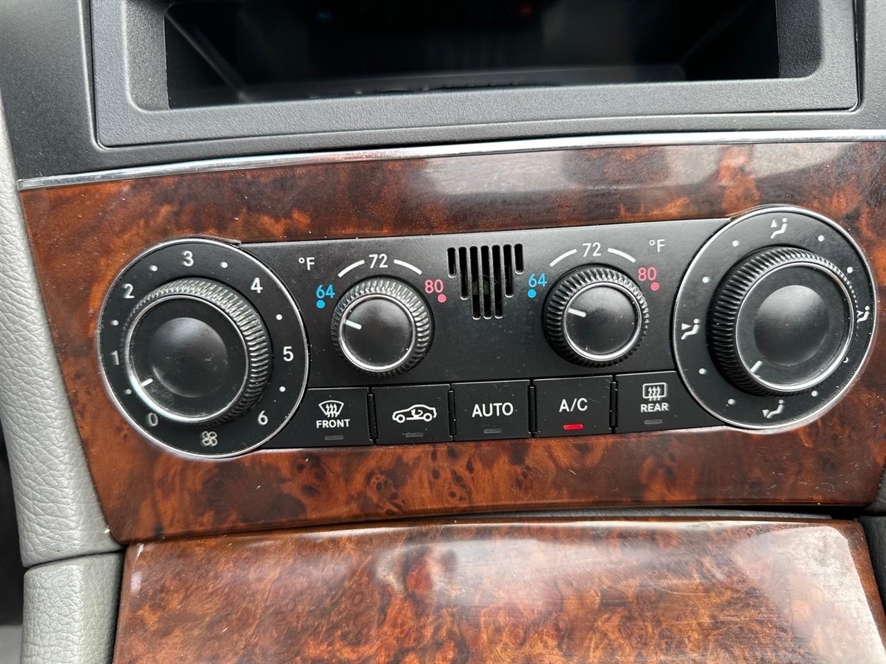 Mercedes-Benz CLK-Class 2dr Cabriolet 3.5L 2006