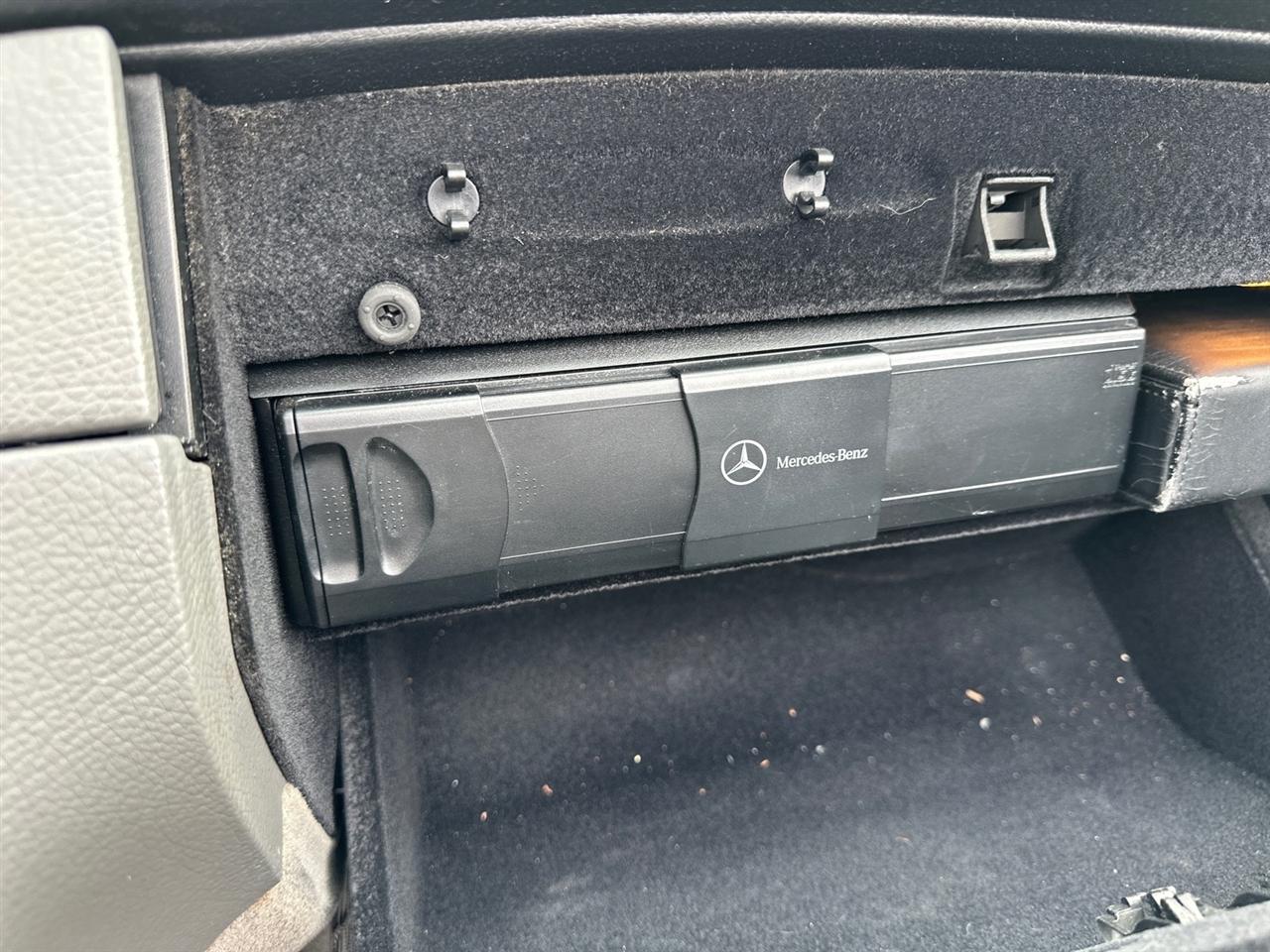 Mercedes-Benz CLK-Class 2dr Cabriolet 3.5L 2006